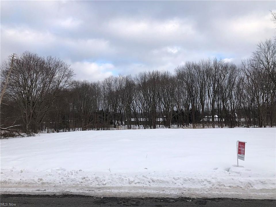 2nd image of 1233 Oak Tree Rd