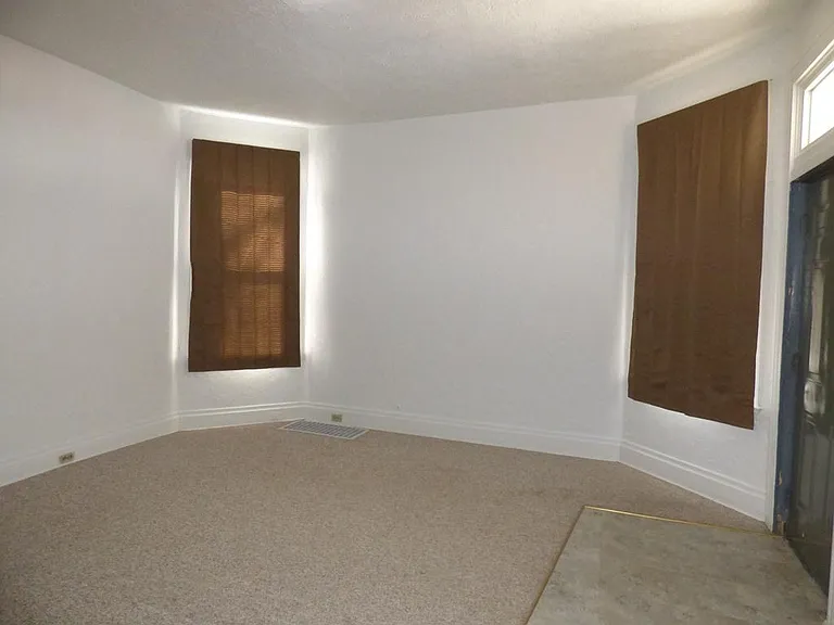 355 Grace St #1 — Photo 5