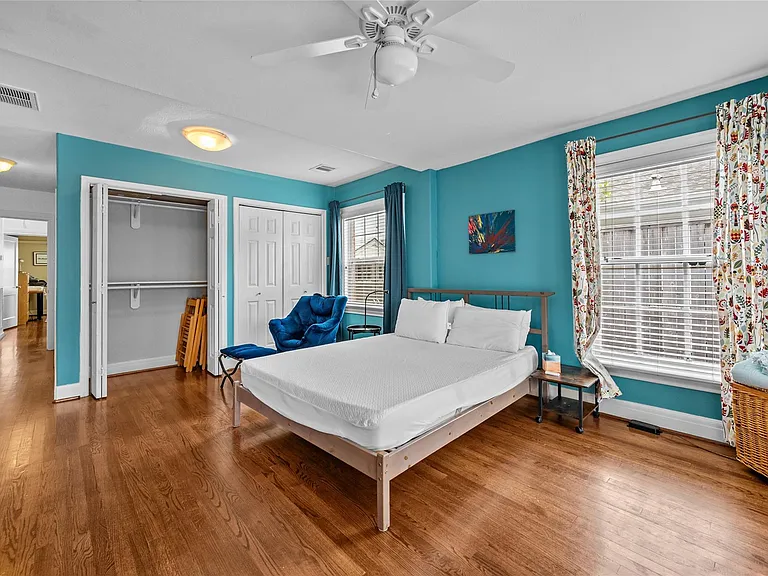 2311 Addison Rd — Photo 23