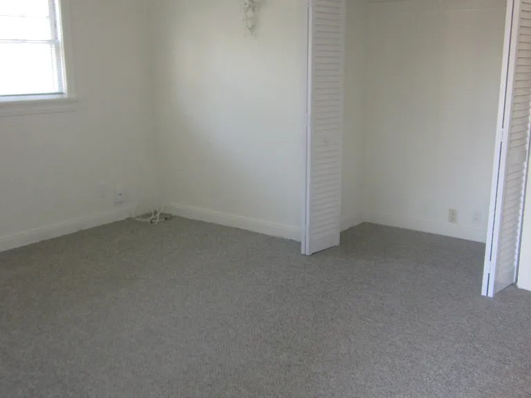812 N Detroit St #812 — Photo 5