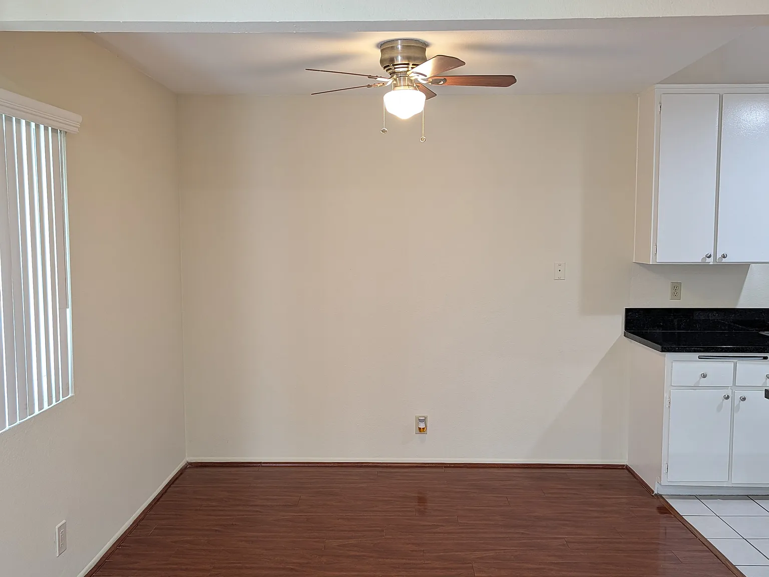 2 bed, 950 sqft, $2,675 — Photo 2