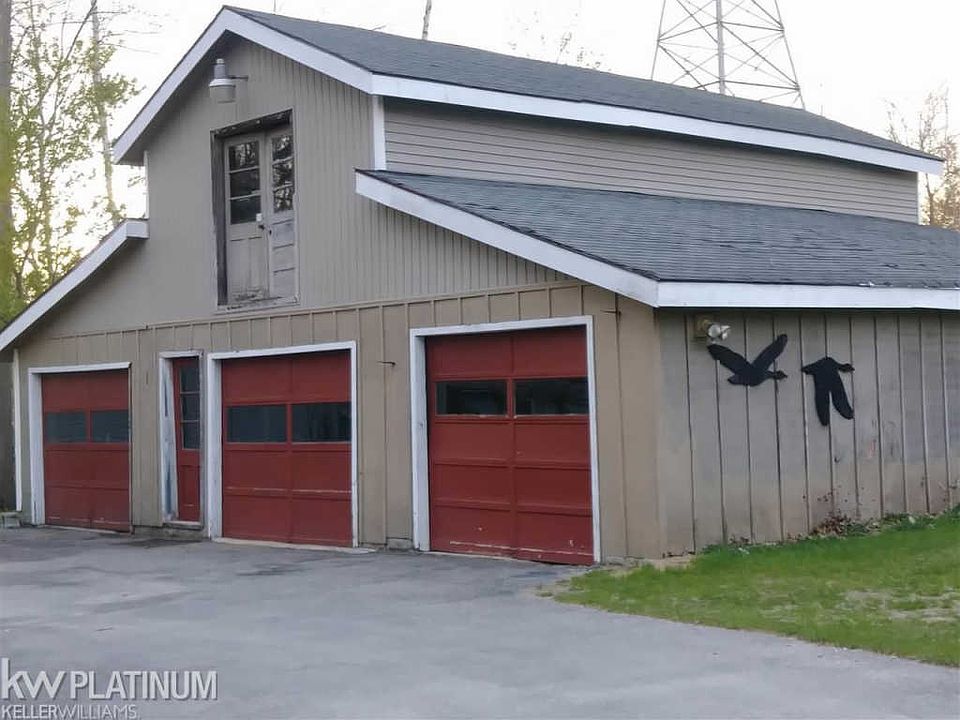2nd image of 4568 Howard Rd