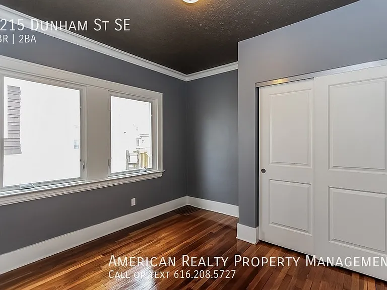 1215 Dunham St SE — Photo 7