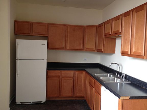 2nd image of 3819 W Wrightwood Ave #1