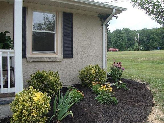 4th image of 364 Willis Dr