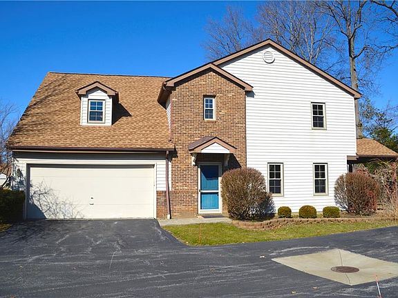 2nd image of 5647 Gateway Ln #201