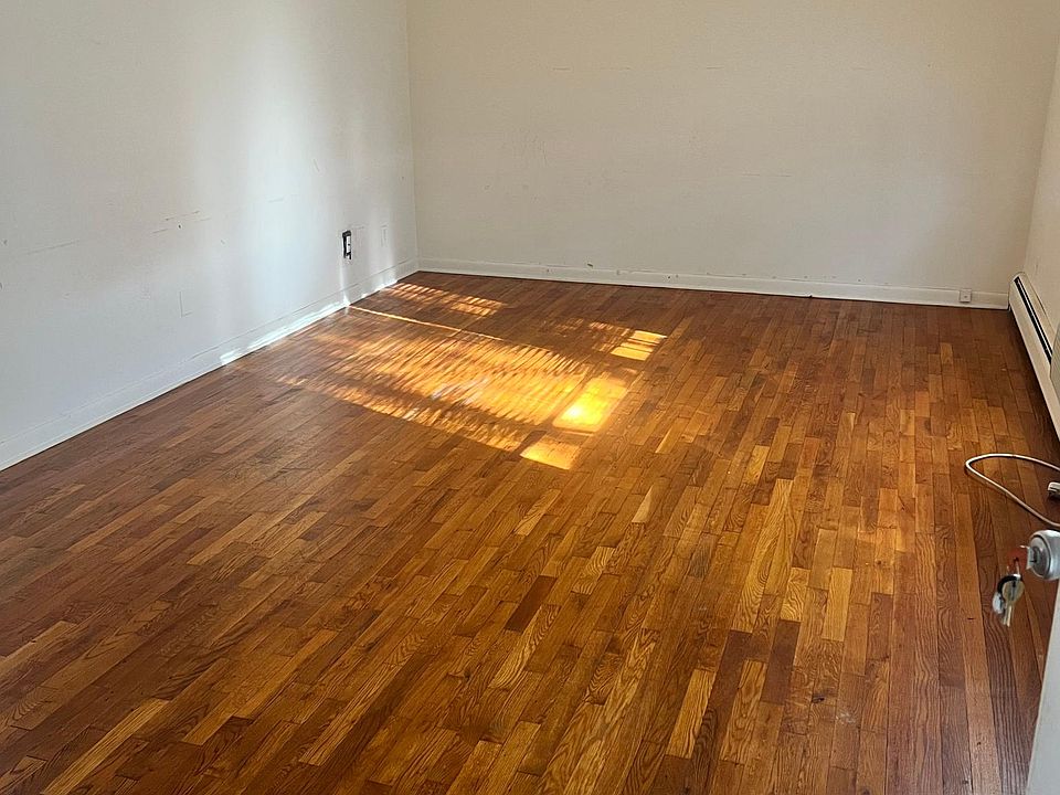large living room. apt under complete renovation