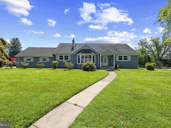 3897 Byron Rd, Huntingdon Valley, PA 19006