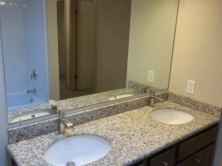 1615 Bellevue Way NE #1 — Photo 16