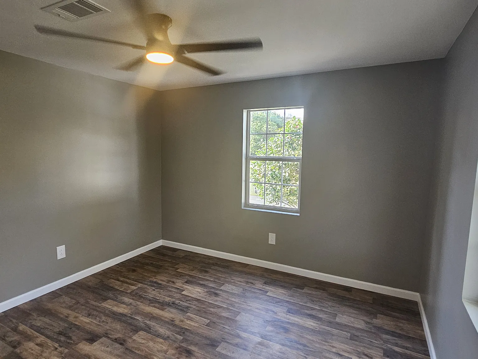 319 Broad St — Photo 2