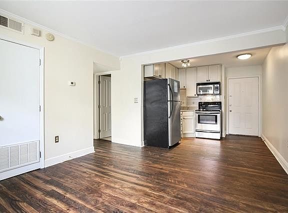 5th image of 1020 Terpsichore St APT D