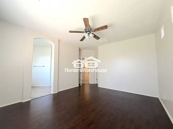 532 E Trellis Rd — Photo 10