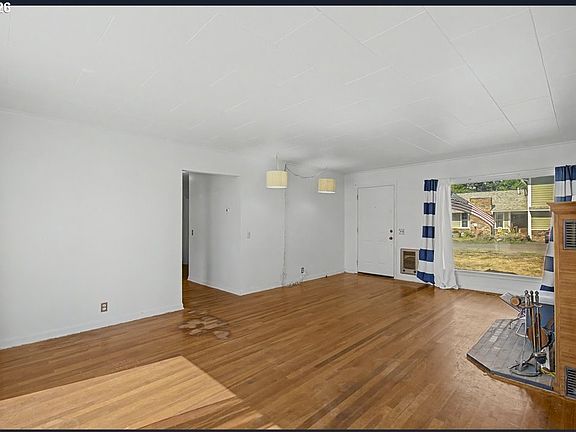 2nd image of 2716 SW Hume St