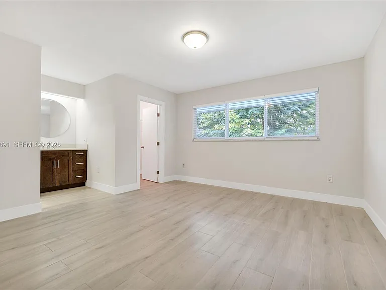 3056 Shipping Ave #2 — Photo 25