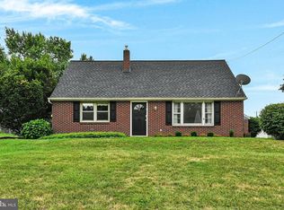 1560 Graystone Rd, Manheim, PA 17545