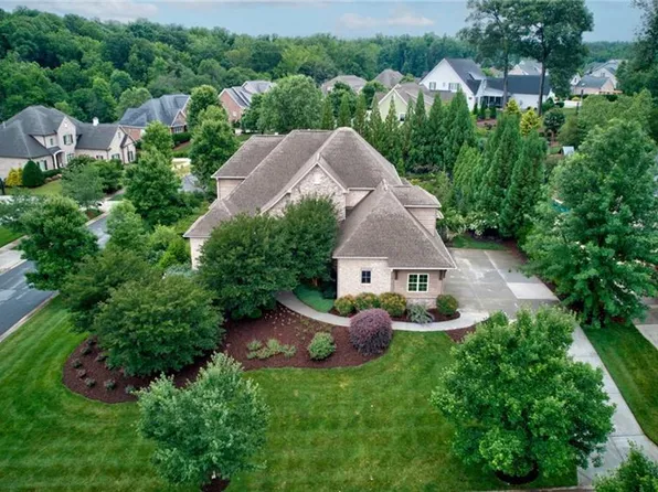 708 Windalier Ln, Winston Salem, NC 27106