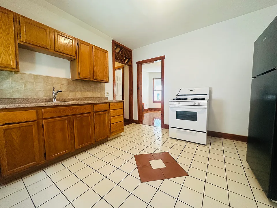 46 Speedwell St #2