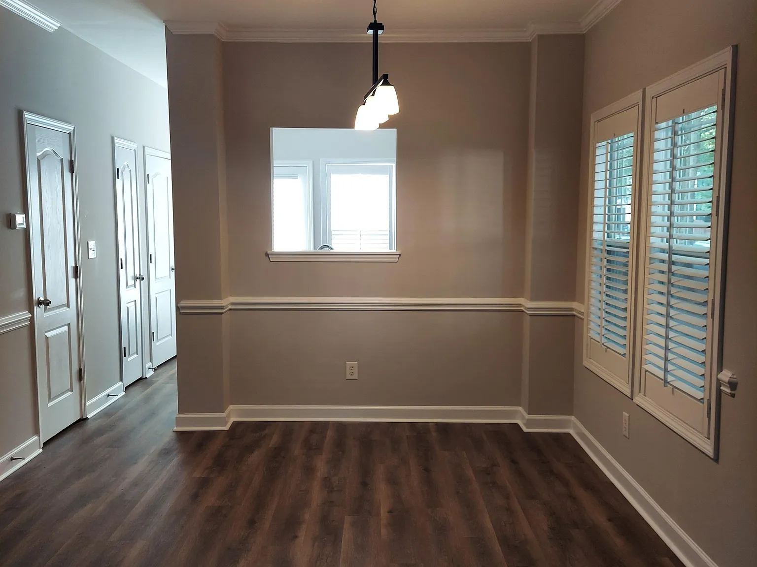 Upgraded 2 bedroom 2.5 bath end unit townhome in Huntersville. — Photo 4