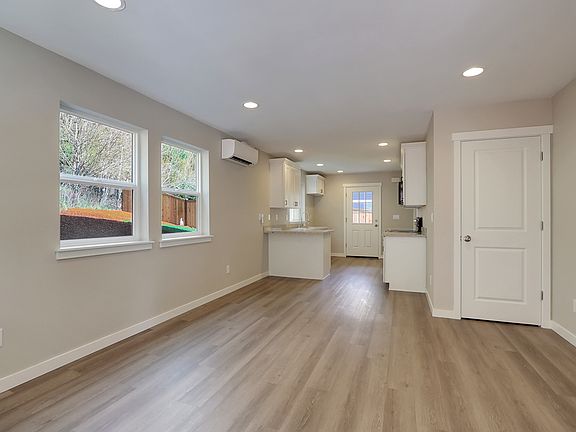 4th image of 10325 115th Street Ct SW Unit B