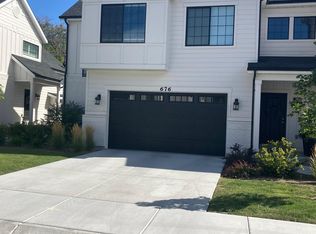 676 E Benbrook Ln, Midvale, UT 84047