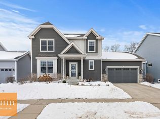 420 Sugar Maple Ln, Verona, WI 53593