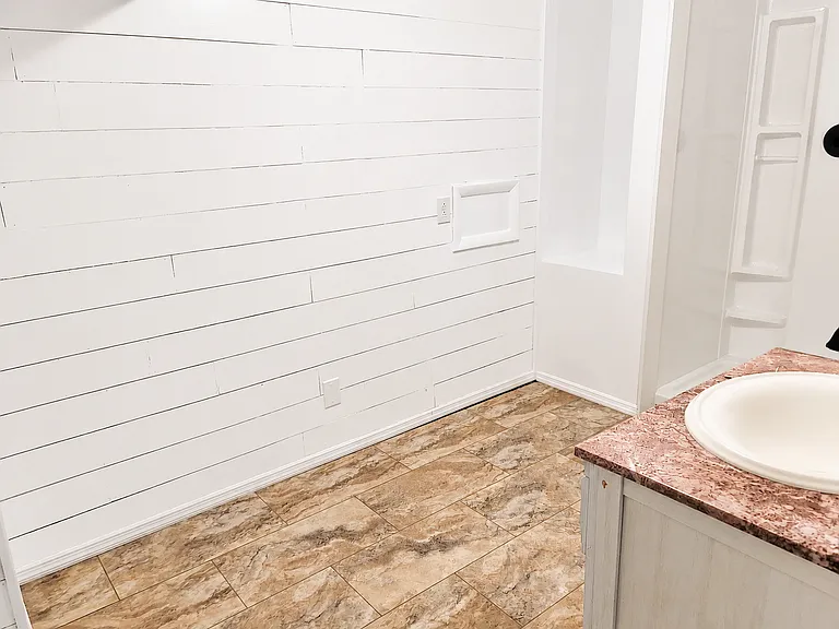 1237 Tanglewood Dr — Photo 16