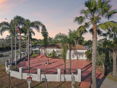 1590 Chatsworth Blvd, San Diego, CA, 92107