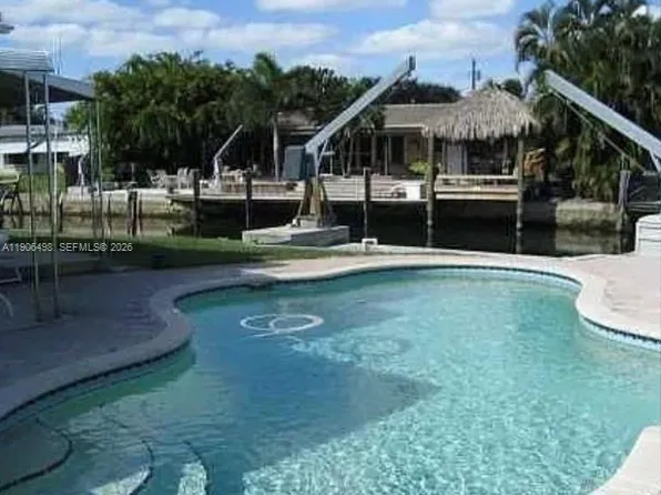 842 Argonaut Isle, Dania Beach, FL 33004