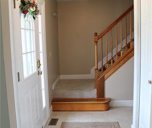 2nd image of 32852 Kimberly Ct