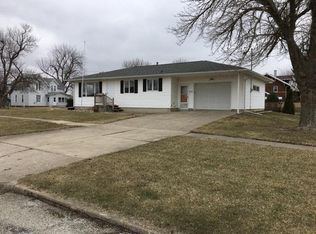 402 Jefferson St, Dysart, IA 52224