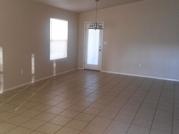 2nd image of 2604 Stone Rock St