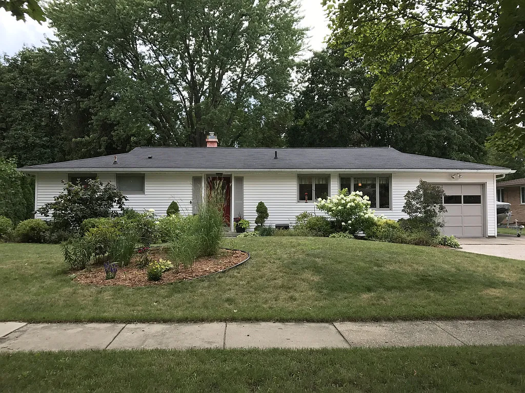 5805 Leeway Dr photo 1