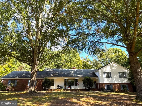 5381 Strawberry Ln, King George, VA 22485