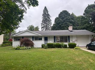 1960 Clinton Ave, Saint Clair, MI