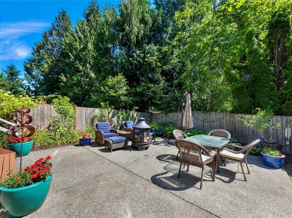 22209 NE 11th Place, Sammamish, WA 98074