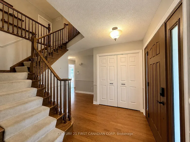 179 Sunnyside Dr — Photo 2