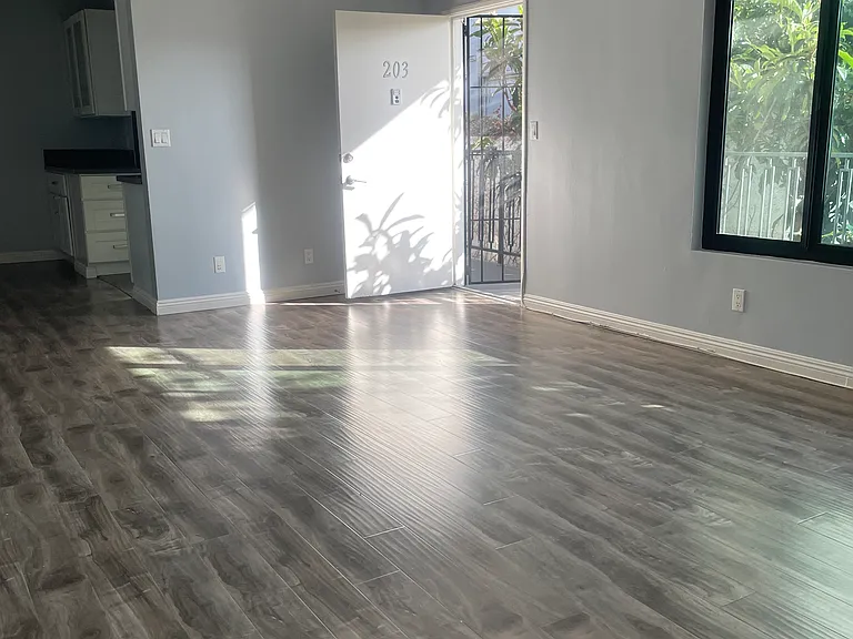 3015 Arizona Ave #203 — Photo 1