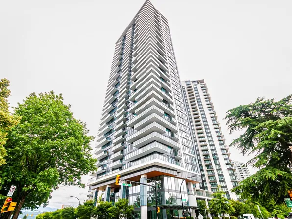 4711 Hazel St #2410, Burnaby, BC V5H 0J9