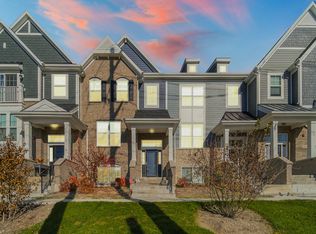 1997 Kingsley Cir, Northbrook, IL 60062