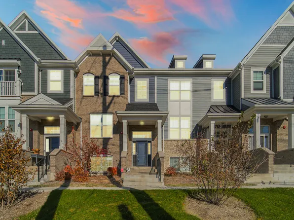 1997 Kingsley Cir, Northbrook, IL 60062