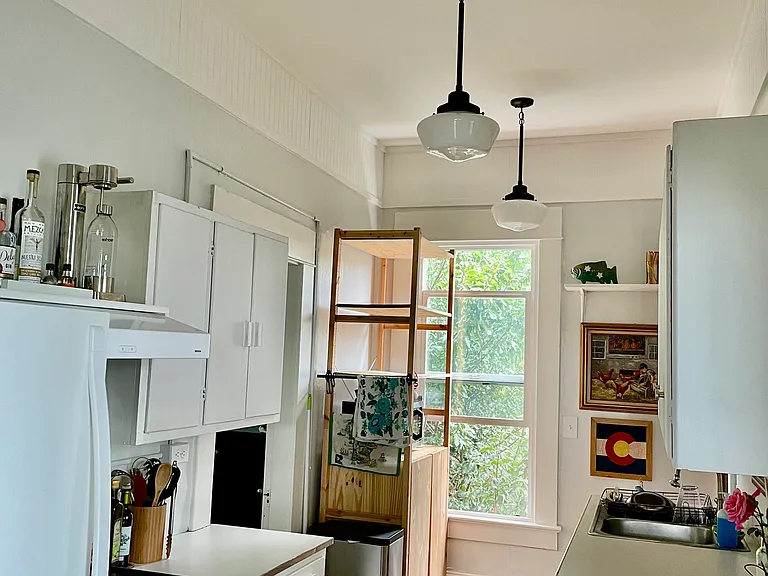 1153 Franklin St — Photo 29
