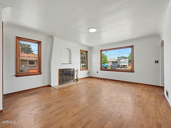 5th image of 308 W Viola Ave