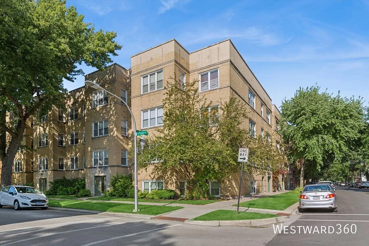 "Available Now / Irving Park / 2 Bed / 1 Bath / Pets Negotiable / In-Unit Laundry / Central Air a... — Photo 1