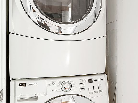 5th image of 11 Terrace Pl APT 2E