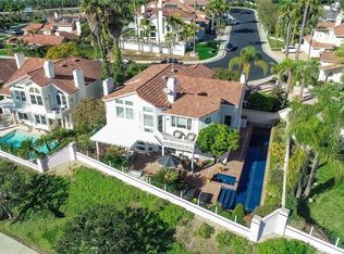 17 Harbor Pointe Dr, Corona Del Mar, CA 92625