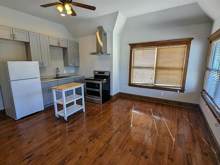 702 Paschall St #B — Photo 7