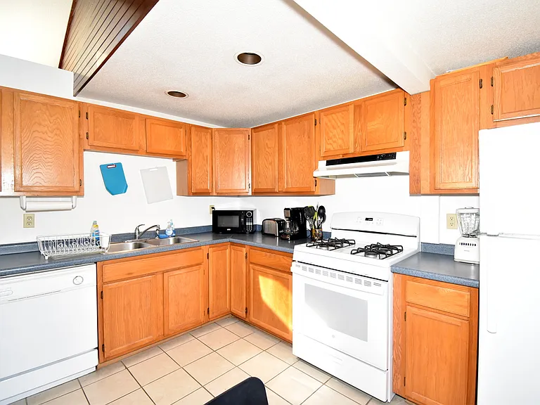 1499 Ocean Rd #1 — Photo 5