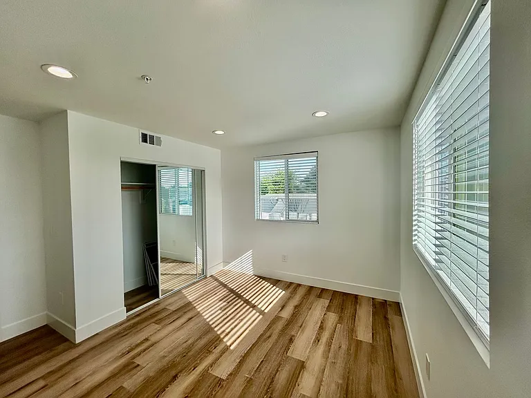 8418 S Main St — Photo 41