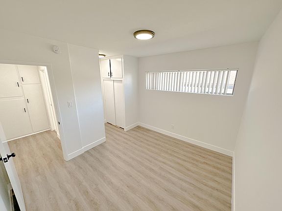 5th image of 5315 Lorna St APT F