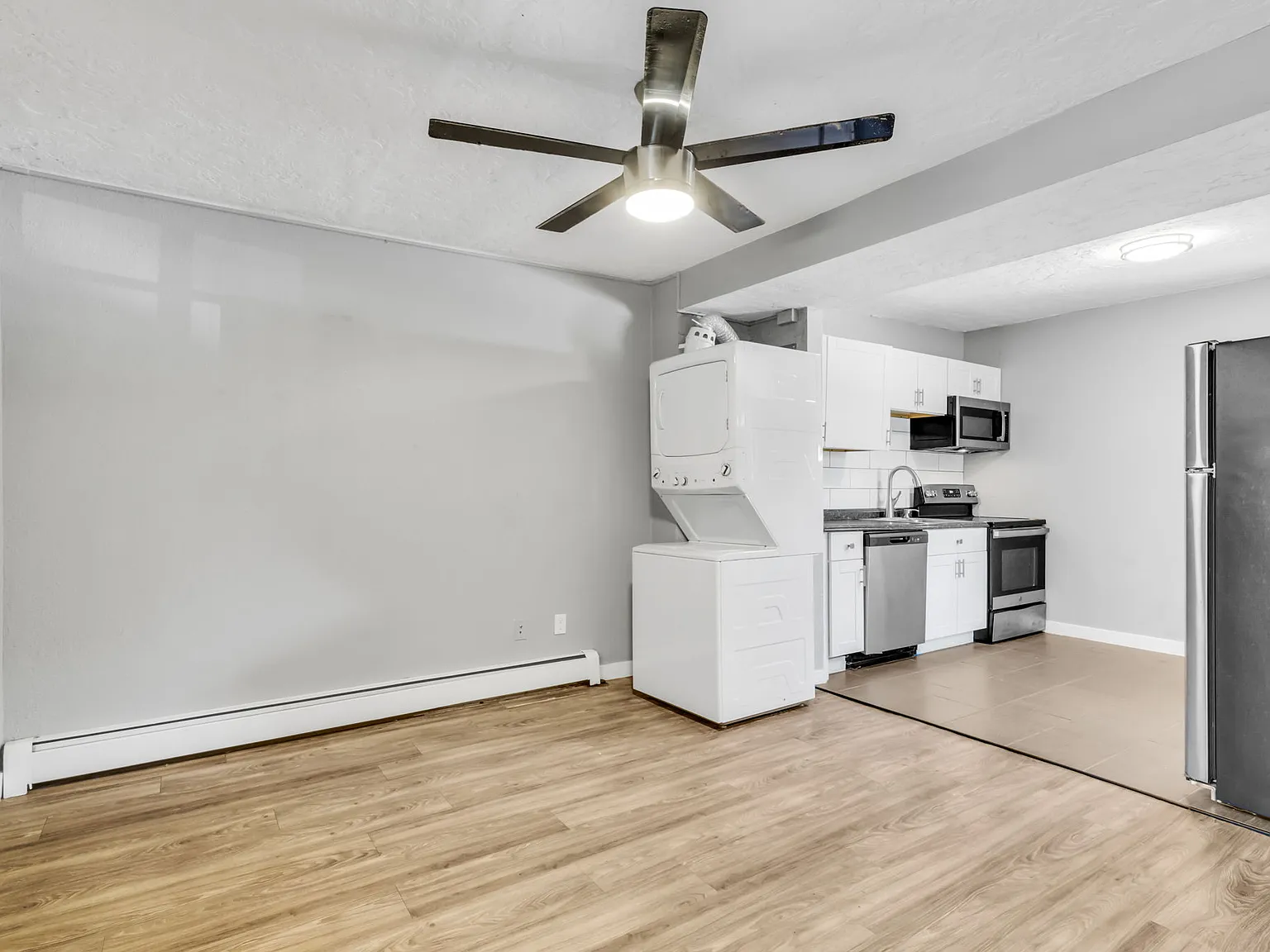 825 12th St — Photo 3